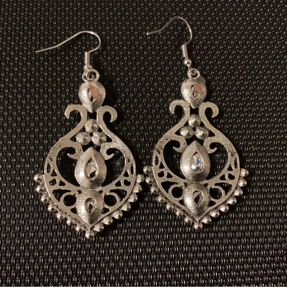 Vintage Silver and Blue Chandelier Earrings - Picture 2 of 4